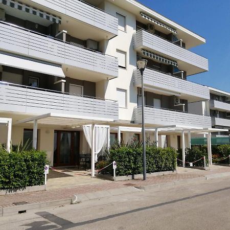 Condominio Diana Est- Gemini Bibione Eksteriør bilde